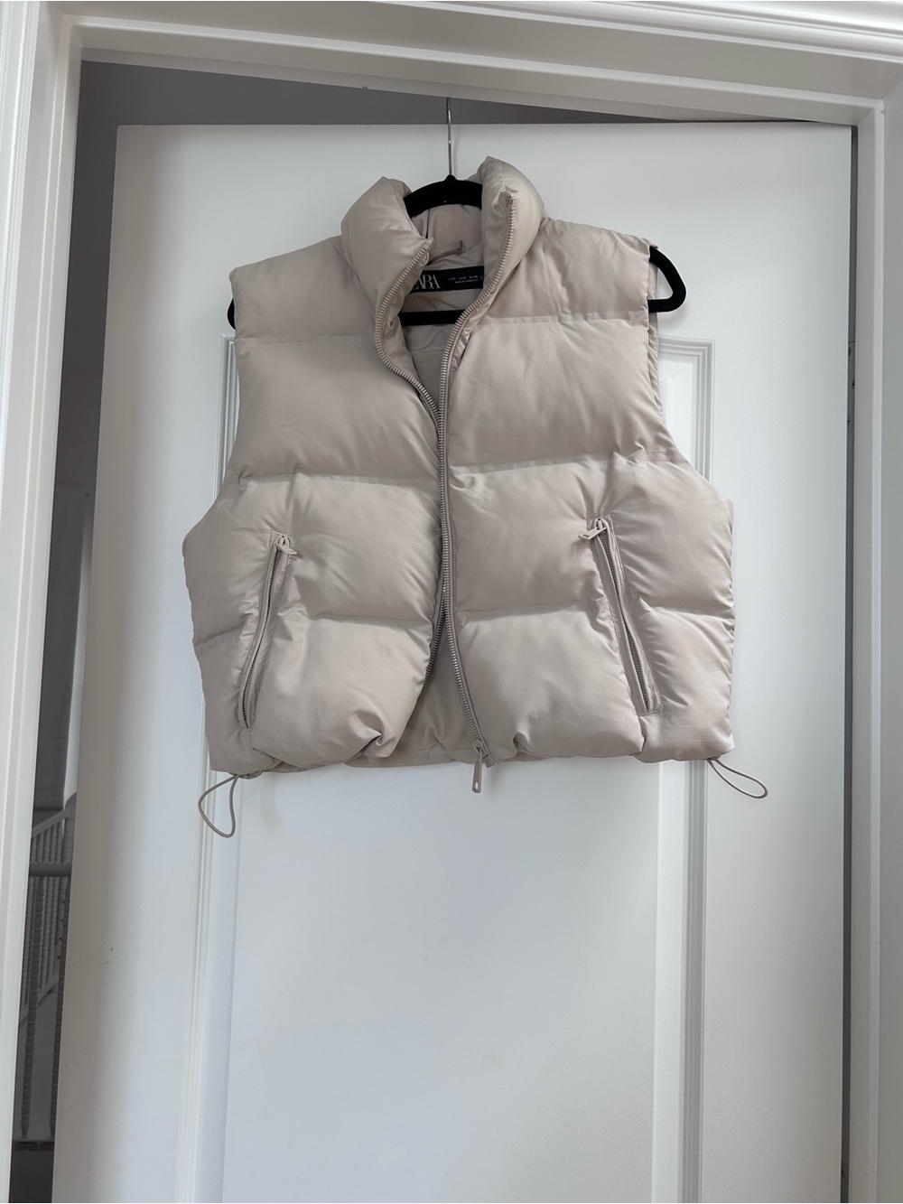 ZARA Women's Puffer Jacket in Soft Beige